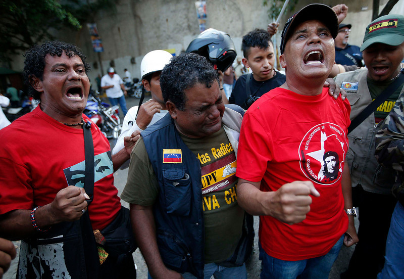 2013-03-05T230908Z_2146101520_GM1E9360JTJ01_RTRMADP_3_VENEZUELA-CHAVEZ.JPG